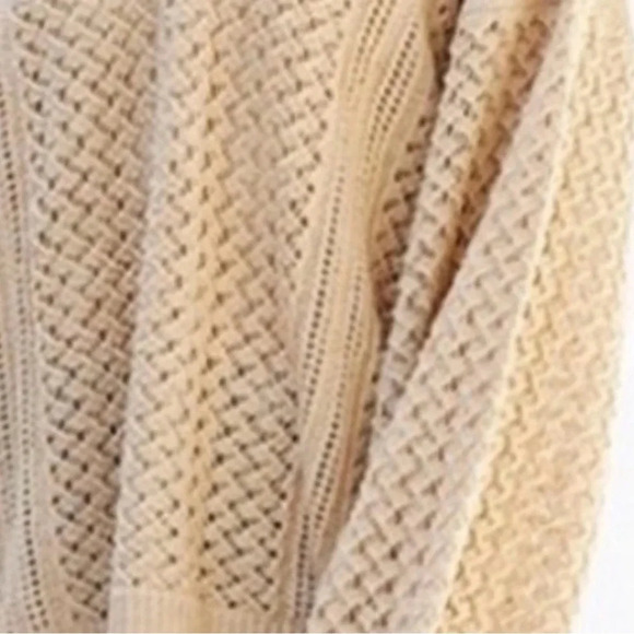 Chunky Knit Tan Sweater | Oversized V-Neck Pullover Fall Cozy Knitwear - Picture 3 of 3